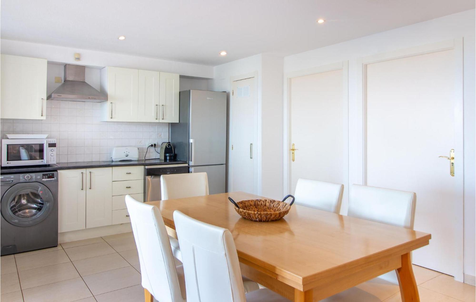 Beautiful Home In Gran Alacant With Kitchen サンタ・ポラ エクステリア 写真